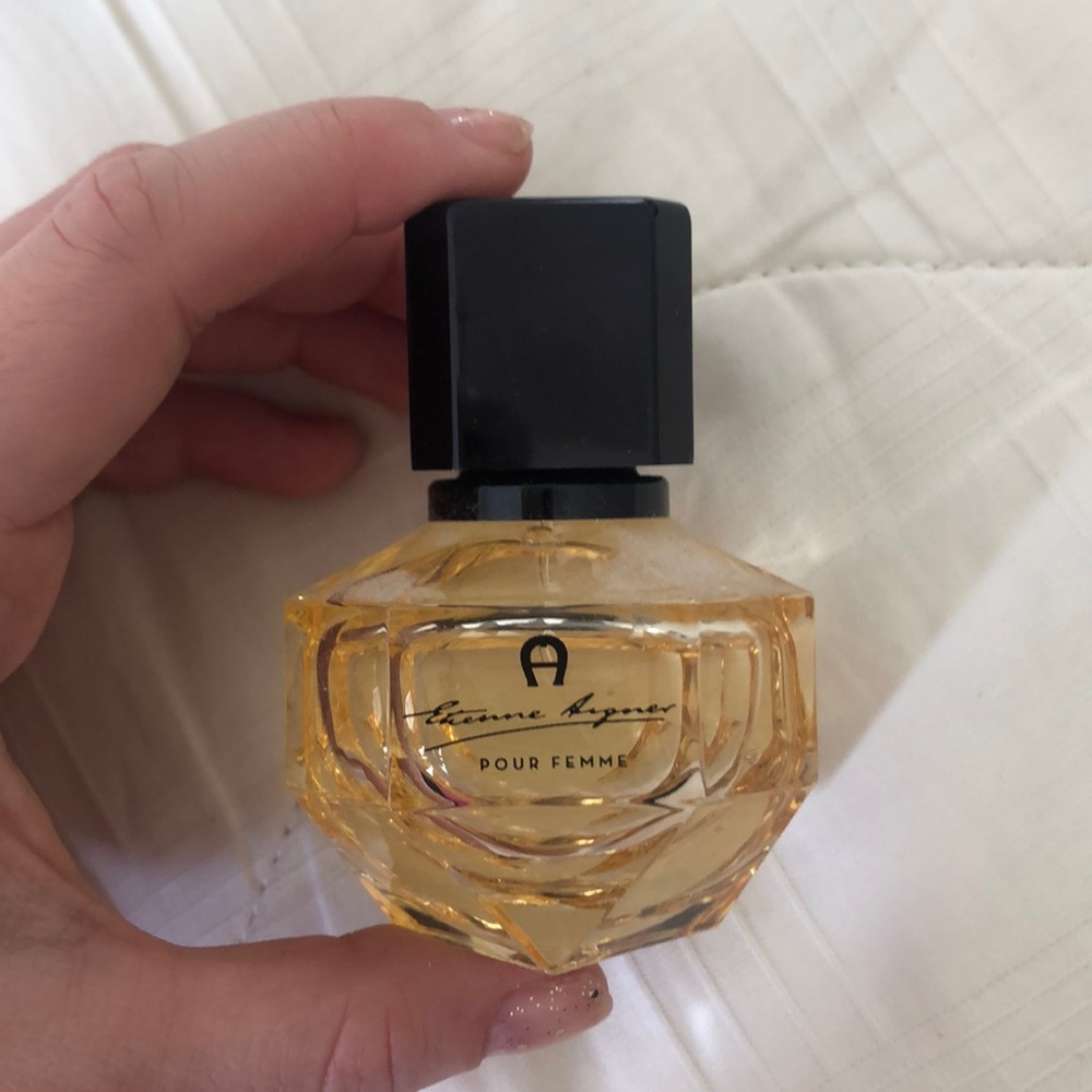 etienne aigner Pour femme